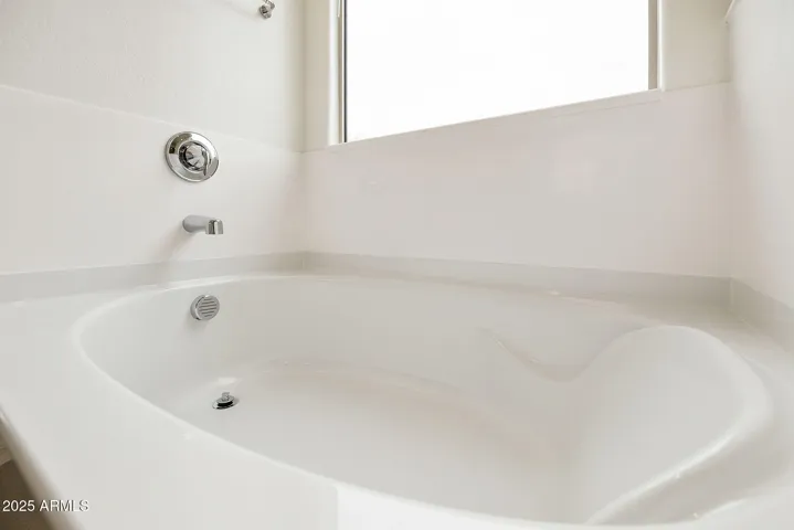 LARGE DUAL VANITIES, SEPARATE TUB AND SHOWER, LARGE WALK IN CLOSET