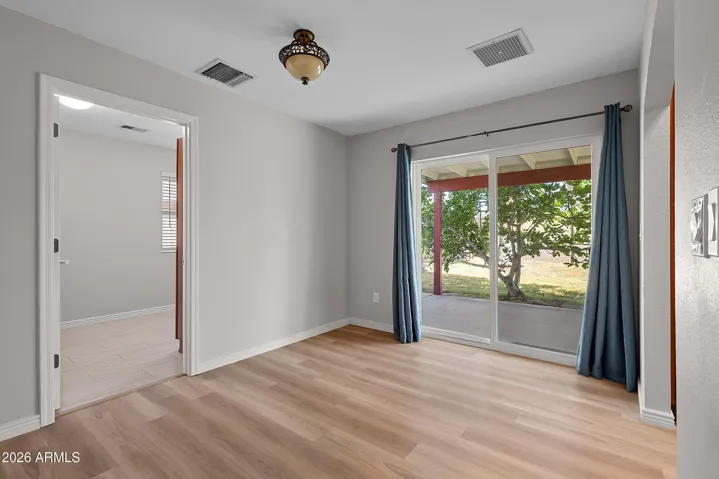 Versatile flex room