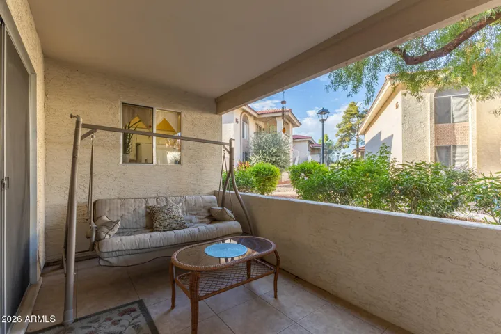 Beautiful Spacious Relaxing Patio with Mountain views