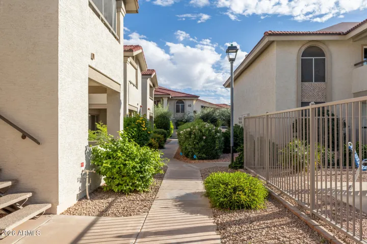 Pathway leading to 2nd Pool and Spa