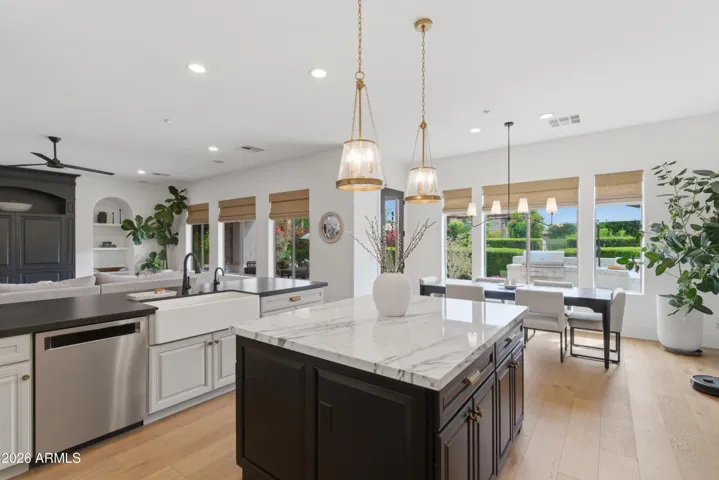 Open floorplan kitchen with