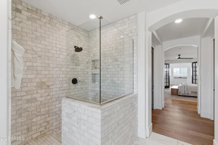 Primary shower