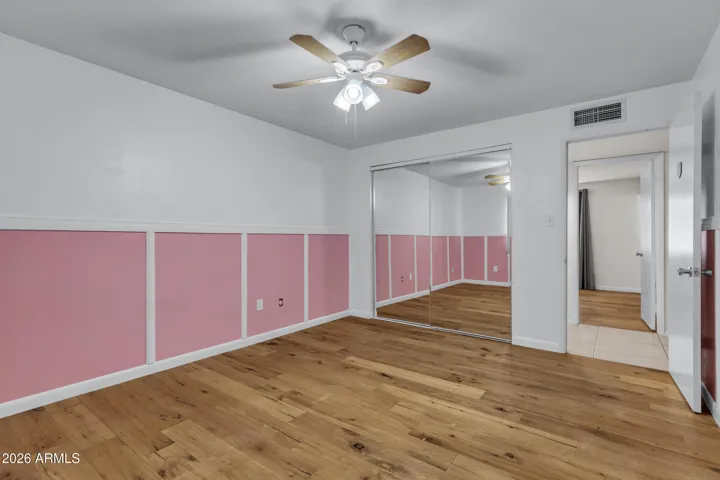2nd bedroom