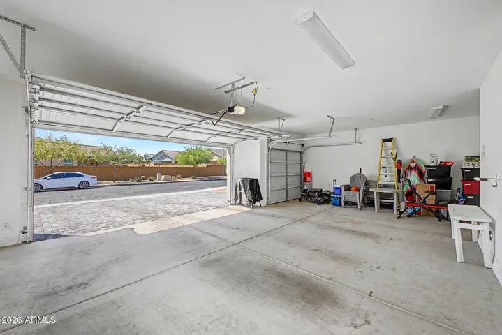 3 CAR GARAGE