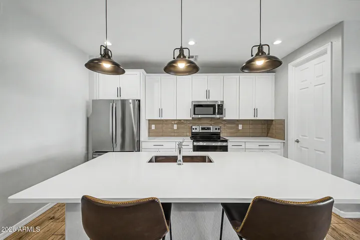 KITCHEN ISLAND