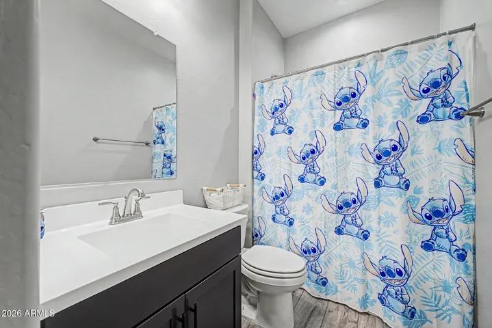 EN-SUITE BATHROOM