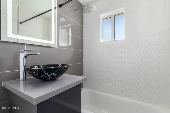2nd bathroom