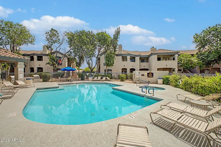 Only steps from unit 2102!