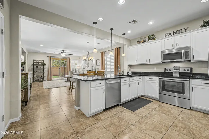 Plenty of room to whip up your favorite dishes