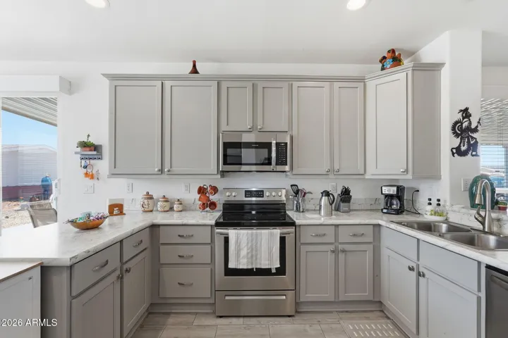 Lots of cabinets and counter space