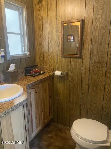 half bath in front bedroom