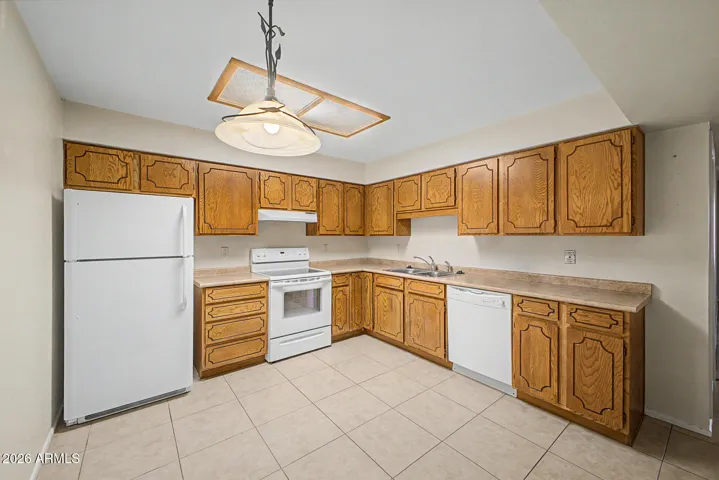 Eat-In Kitchen!
