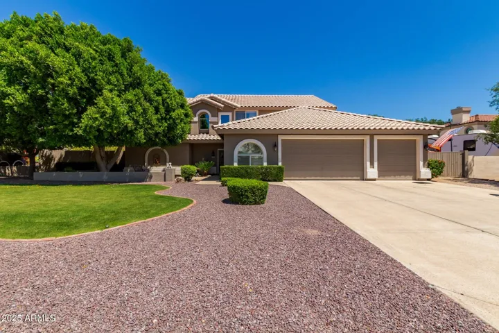 Gorgeous 2 Story Home on Large Lot (16,736 SF)