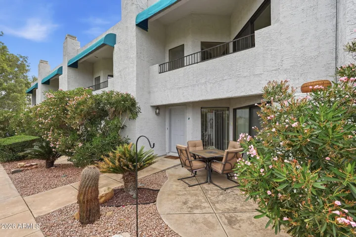 Front Patio Photo