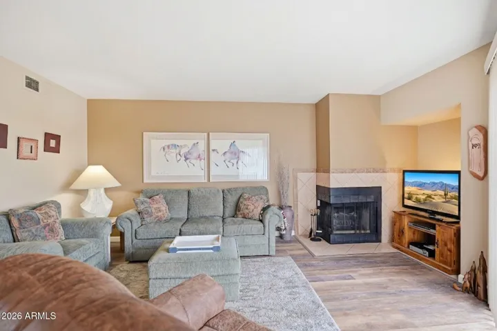 Living Room w/fireplace