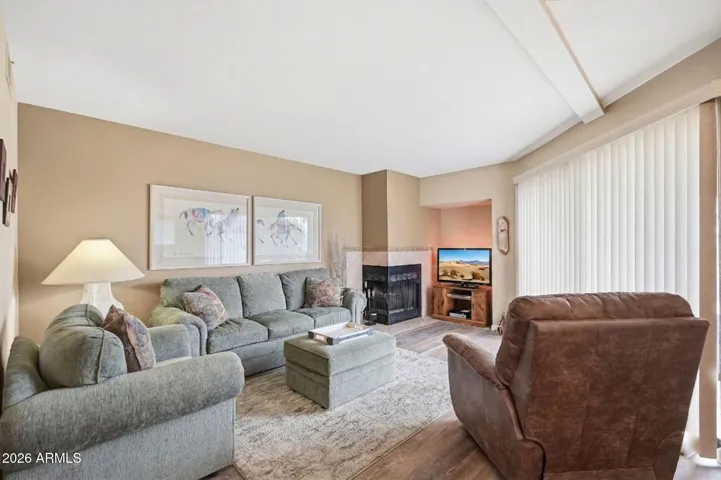 Living Room w/fireplace