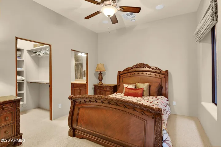 Note the walk in closet, of course