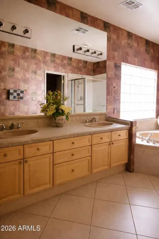 Double Sink masterbath