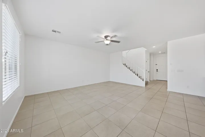 18' by 18'...so much space!