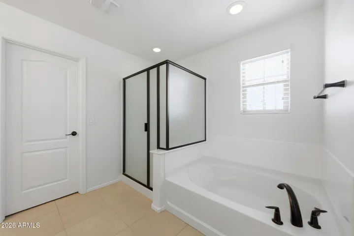 Separate tub for restorative soaks.