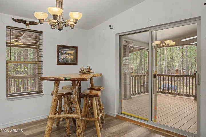 Cool Table, must see! Furniture included!