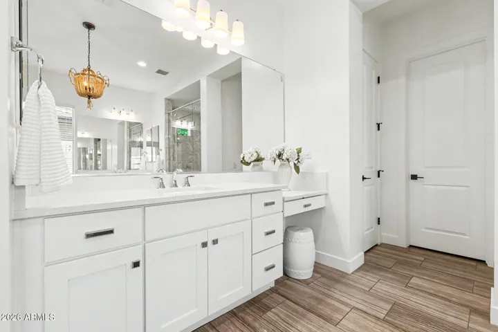 Owner's Suite Bathroom
