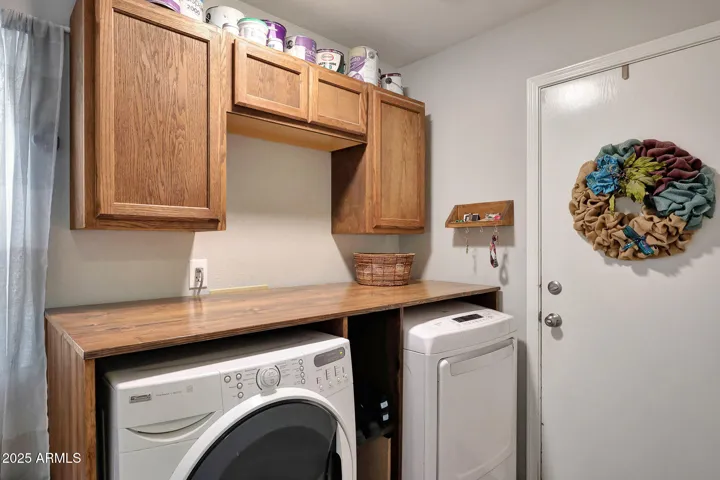 Washer/Dryer Included with Upper Storage