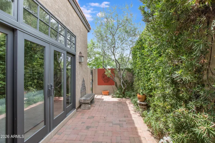 Access from the front of the home