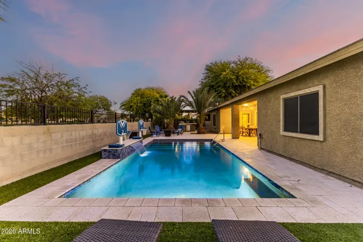 Sparkling pool with Artistic paver cool pavers