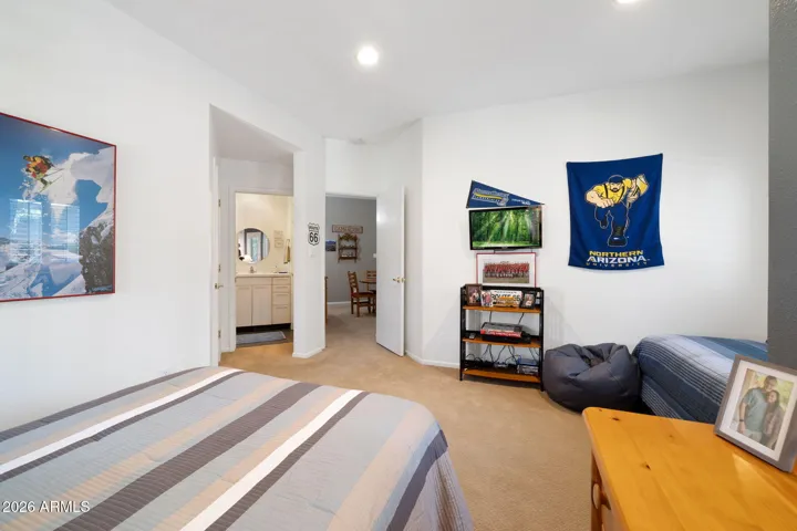 Downstairs guest room 2