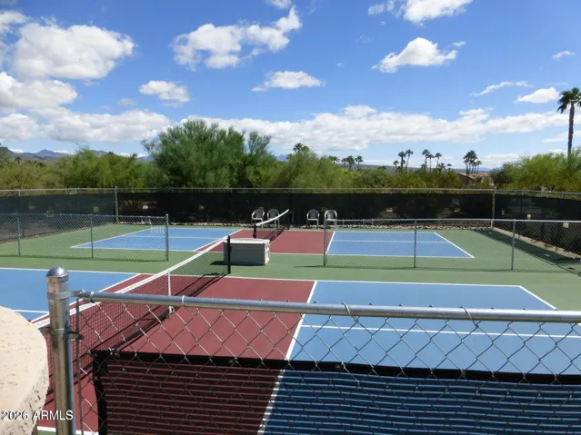 Picklebll courts