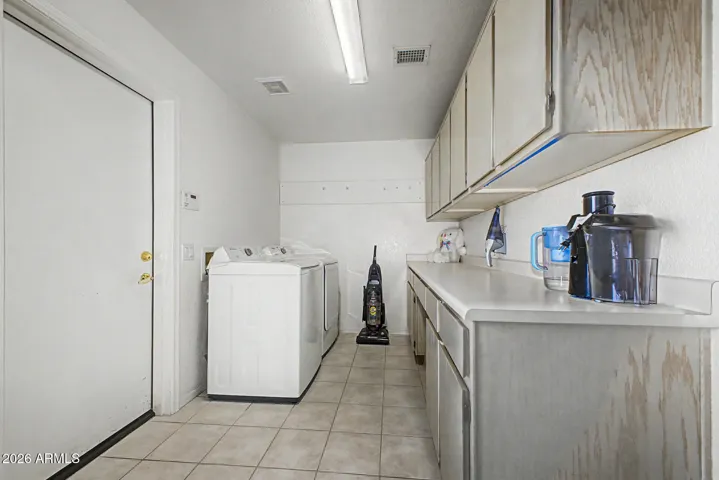 Laundry with plenty of storage