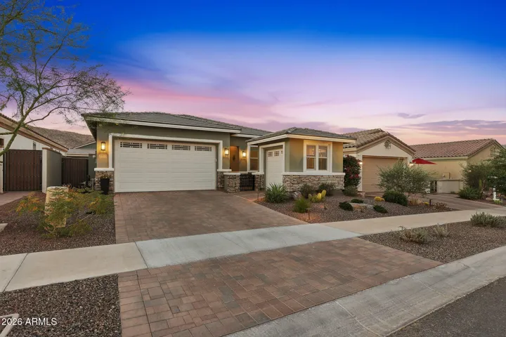 20676 W Luke Avenue - 2 BR + Den + Beautiful Backyard