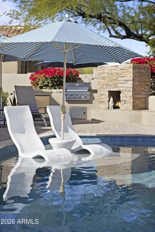 baja shelf for loungers