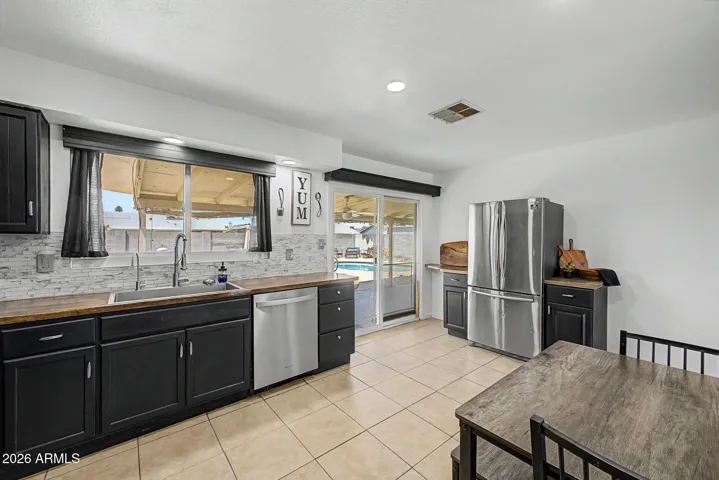 Convenient access to backyard