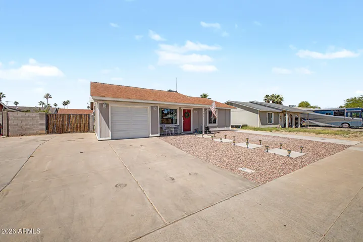 1606 W Alamo Drive - RV Gate