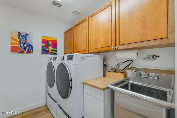 Washer & Dryer Included