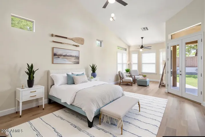 Primary suite with sitting room