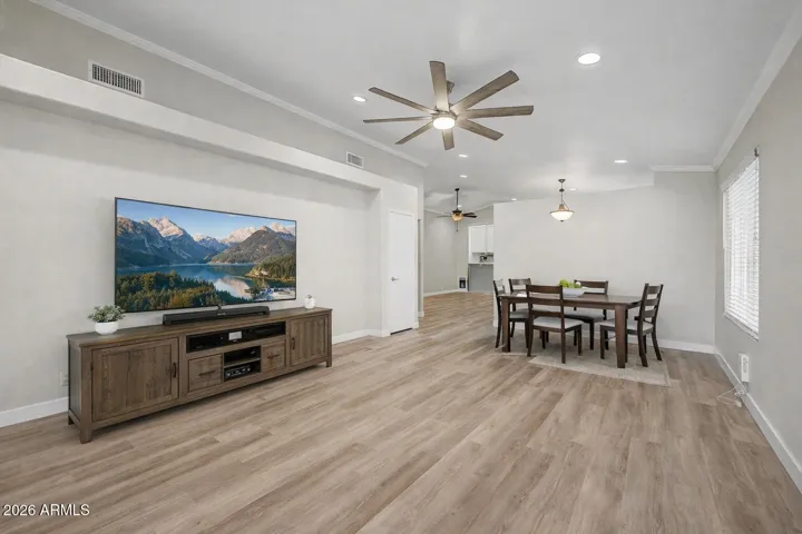 Virtually staged dining room