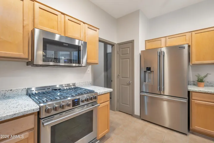 Stainless Steel Appliances and Granite Counters