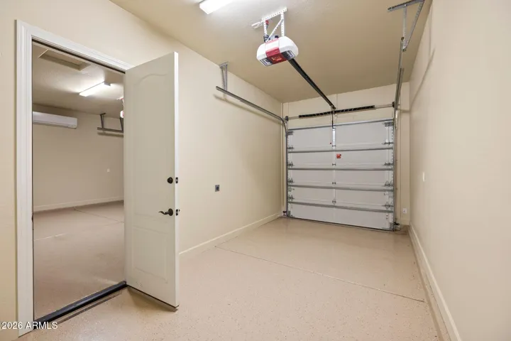 Garage (1 Bay Side)