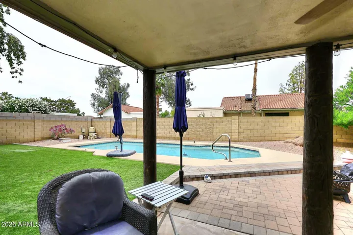 Great view of the large backyard