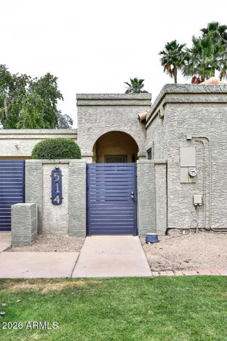 Gated front sidewalk entry