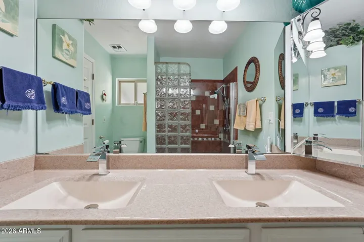 Primary Bath with dual Sinks