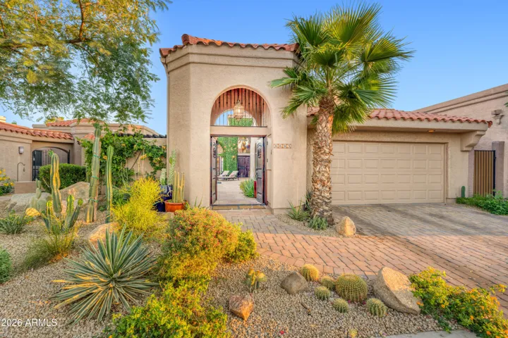 8693 E. Via Del Arbor / Desert Front