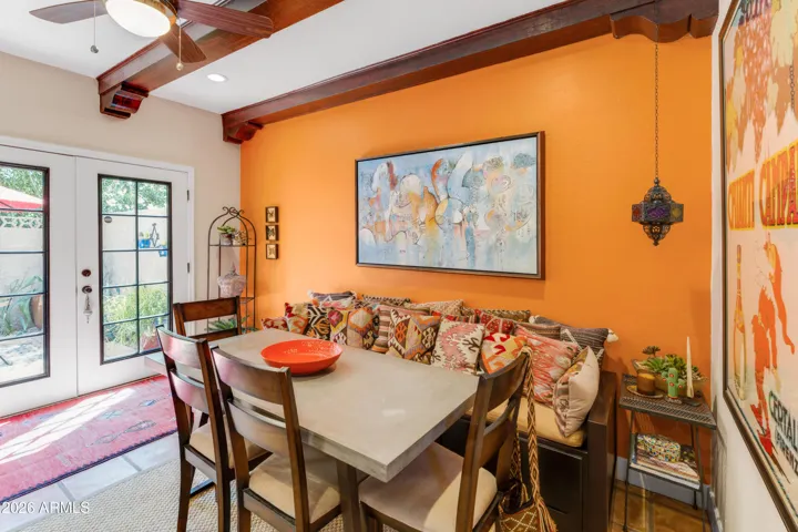 Eat-In Breakfast Room