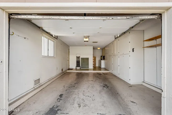 1.5 Car Garage