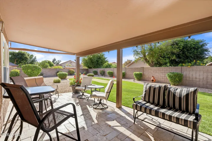 Backyard oasis - so much room to pay