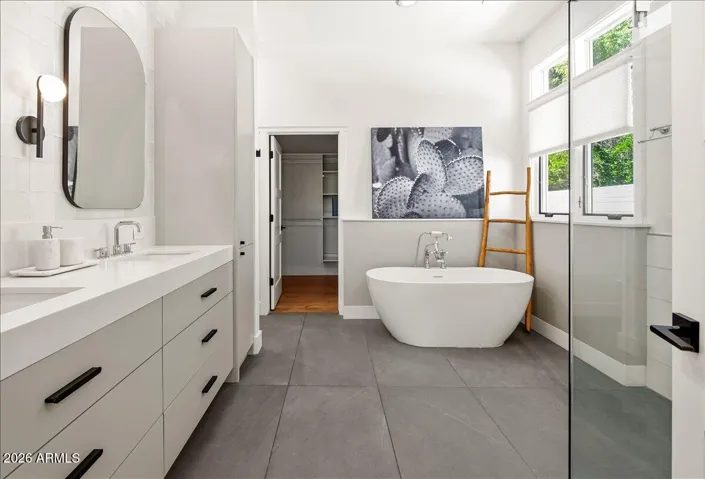 Primary bath