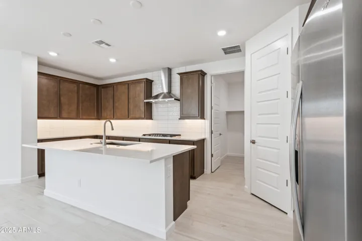 Photo of the same floorplan and interior package but on a different lot! Options still may vary.